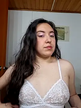 Emi chik online show from March 8, 2026, 9:56 am