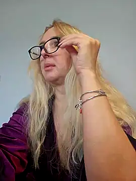 MariaRichi  online show from March 18, 2025, 7:22 am