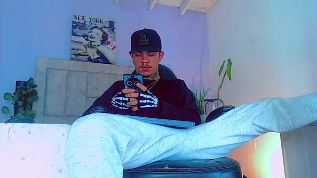 HannibalLester online show from October 5, 2025, 4:53 pm