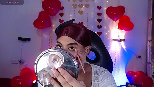 Emili Roux online show from February 12, 2026, 6:18 pm