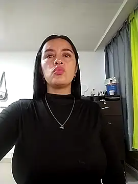 hailey85 online show from April 16, 2026, 10:01 pm