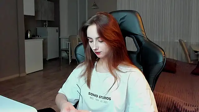 SilverDream online show from February 24, 2025, 10:47 pm