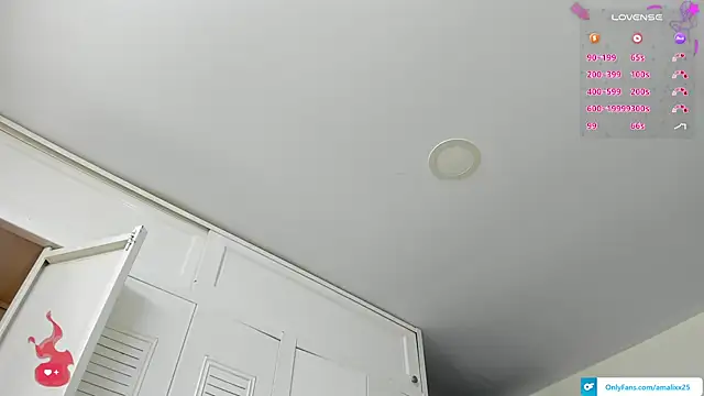 Snapshot of sweet_amalia4 chatting on December 2, 2025, 9:27 pm sweet amalia4 online show from December 2, 2025, 9:27 pm