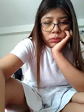 ARIANA SAENS online show from January 2, 2025, 4:46 pm