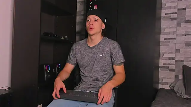 Snapshot of Dimitri_higth420 chatting on November 26, 2025, 11:27 pm Dimitri higth420 online show from November 26, 2025, 11:27 pm