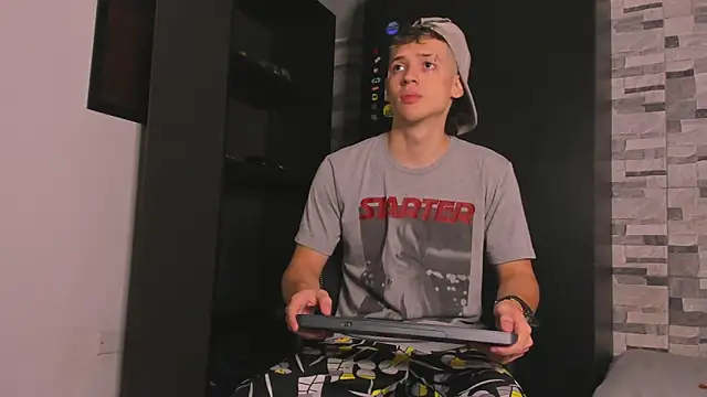 Snapshot of Dimitri_higth420 chatting on November 15, 2025, 6:56 pm Dimitri higth420 online show from November 15, 2025, 6:56 pm