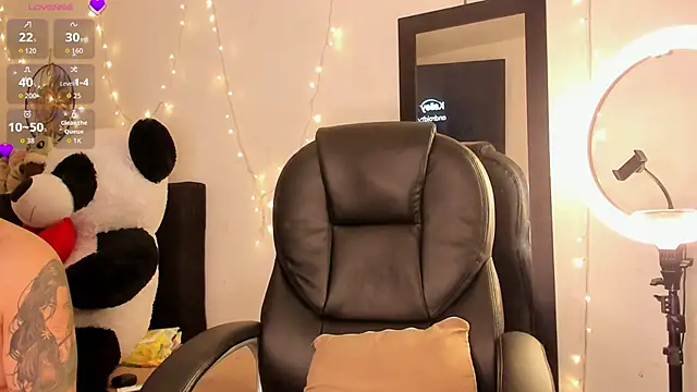 Carlasxdreams online show from November 5, 2025, 5:54 am