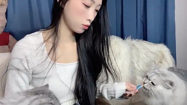 Snapshot of Lili-2 chatting on March 3, 2026, 4:58 pm Lili-2 online show from March 3, 2026, 4:58 pm