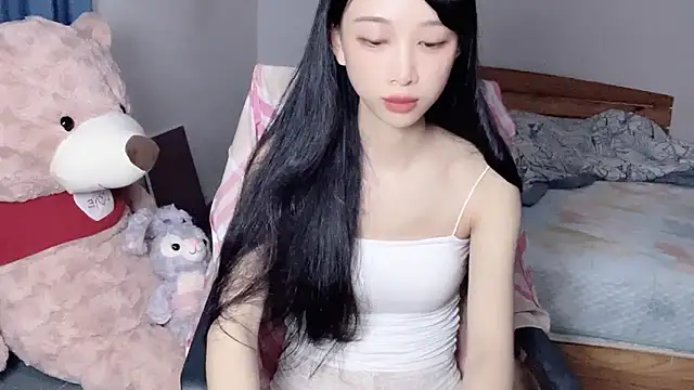 Lili-2 online show from September 19, 2025, 3:49 pm