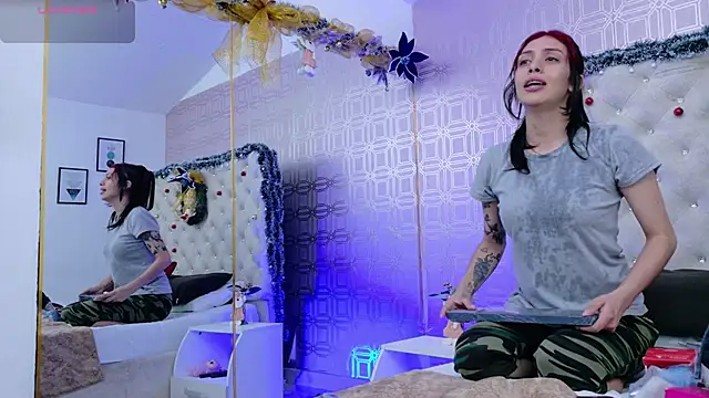 Derieri D online show from December 20, 2025, 8:12 pm