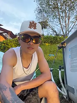 Snapshot of Edward_Milleer chatting on December 28, 2024, 10:55 pm Edward Milleer online show from December 28, 2024, 10:55 pm