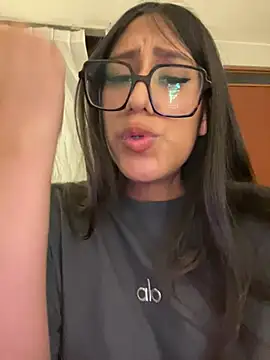 Snapshot of AleFantasy0001 chatting on February 3, 2026, 6:22 am AleFantasy0001 online show from February 3, 2026, 6:22 am