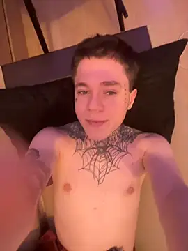 Snapshot of adolf_loo chatting on October 20, 2025, 7:14 pm adolf loo online show from October 20, 2025, 7:14 pm