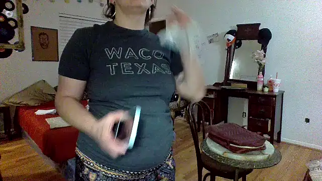 sophiarica online show from April 23, 2026, 3:57 am