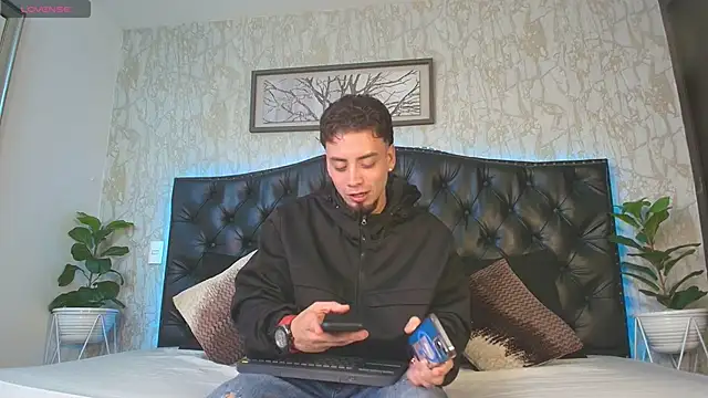 MattDevon online show from February 12, 2026, 4:01 am