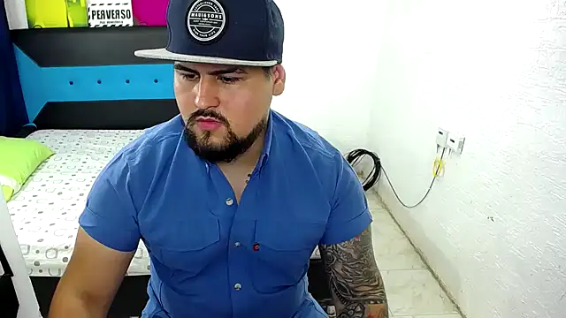 Snapshot of pitbullveryhot chatting on October 4, 2025, 2:13 am pitbullveryhot online show from October 4, 2025, 2:13 am