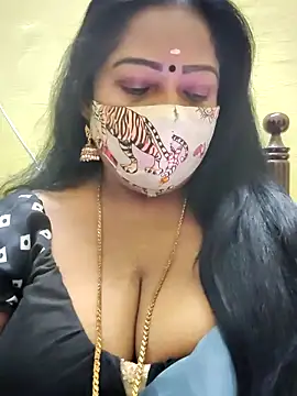 maniisha online show from October 3, 2025, 7:04 pm