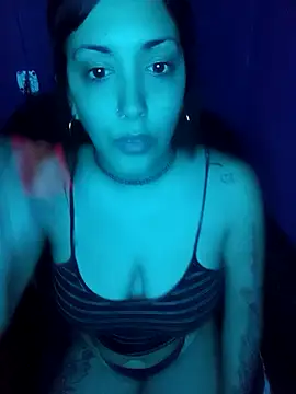 Snapshot of shishiii_11 chatting on December 6, 2024, 5:03 am shishiii 11 online show from December 6, 2024, 5:03 am