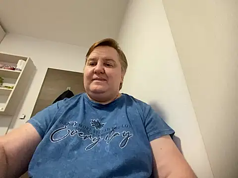 Snapshot of Limonka-Fire chatting on February 10, 2025, 4:14 pm Limonka-Fire online show from February 10, 2025, 4:14 pm