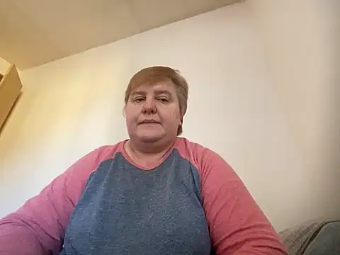 Snapshot of Limonka-Fire chatting on February 18, 2025, 3:31 pm Limonka-Fire online show from February 18, 2025, 3:31 pm