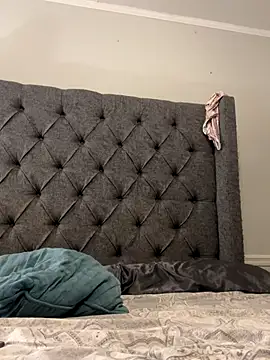 camiliaskye online show from October 22, 2025, 3:28 am