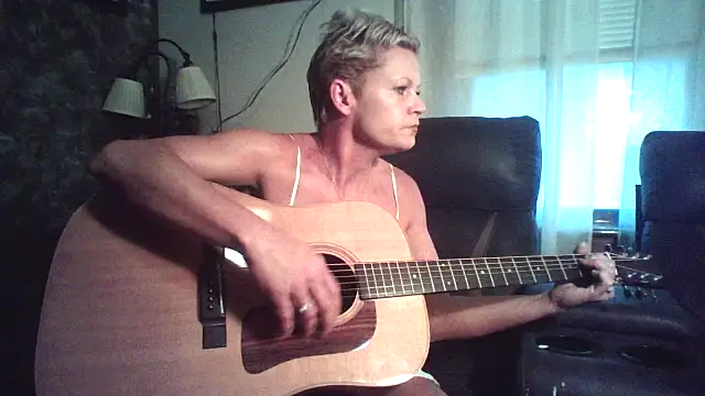Snapshot of jadegilf1 chatting on May 22, 2026, 8:40 pm jadegilf1 online show from May 22, 2026, 8:40 pm