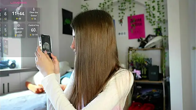 EvaLung777 online show from May 26, 2026, 8:34 am
