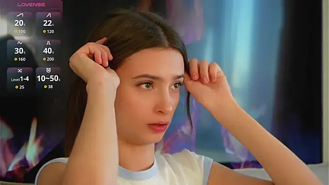 EvaLung777 online show from November 5, 2025, 8:39 am