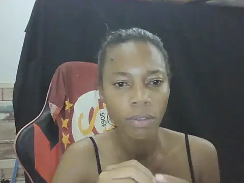 Snapshot of adele-33 chatting on November 28, 2025, 8:09 pm adele-33 online show from November 28, 2025, 8:09 pm