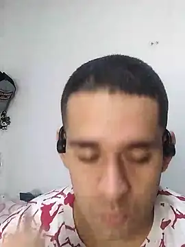 CRISTHIAN GREY01 online show from February 18, 2025, 5:31 am