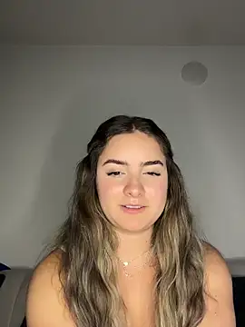 imlindapink online show from October 26, 2025, 1:39 am