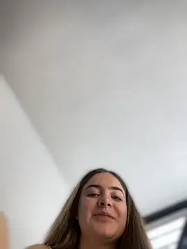 imlindapink online show from December 5, 2025, 5:00 pm