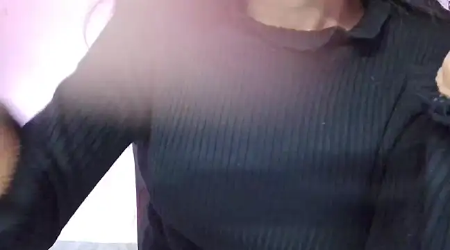 Snapshot of Hot_mahak05 chatting on December 18, 2024, 4:31 am Hot mahak05 online show from December 18, 2024, 4:31 am