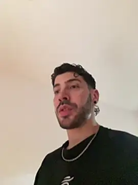 Guyinthemountain online show from April 16, 2026, 10:01 pm