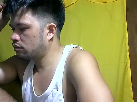 Snapshot of HairyHottestpinoyHandsome chatting on July 6, 2026, 3:03 pm HairyHottestpinoyHandsome online show from July 6, 2026, 3:03 pm