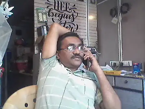 LOVEGURU D online show from February 5, 2025, 11:34 am