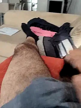 Snapshot of Satiro_Sevilla chatting on February 24, 2025, 4:04 pm Satiro Sevilla online show from February 24, 2025, 4:04 pm