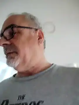 Snapshot of Satiro_Sevilla chatting on March 22, 2025, 8:08 am Satiro Sevilla online show from March 22, 2025, 8:08 am