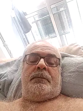 Snapshot of Satiro_Sevilla chatting on September 14, 2025, 5:13 pm Satiro Sevilla online show from September 14, 2025, 5:13 pm