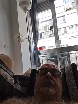 Snapshot of Satiro_Sevilla chatting on October 8, 2025, 1:56 pm Satiro Sevilla online show from October 8, 2025, 1:56 pm