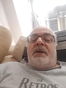 Snapshot of Satiro_Sevilla chatting on October 28, 2025, 3:22 pm Satiro Sevilla online show from October 28, 2025, 3:22 pm