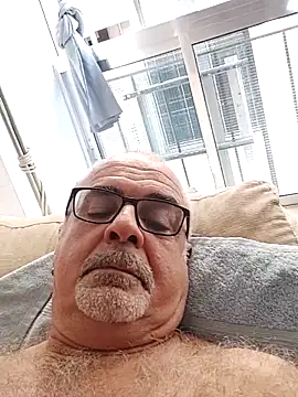 Snapshot of Satiro_Sevilla chatting on September 15, 2025, 5:13 pm Satiro Sevilla online show from September 15, 2025, 5:13 pm