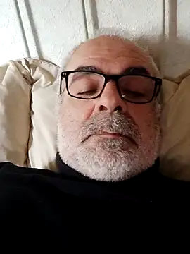 Snapshot of Satiro_Sevilla chatting on March 18, 2025, 3:01 pm Satiro Sevilla online show from March 18, 2025, 3:01 pm