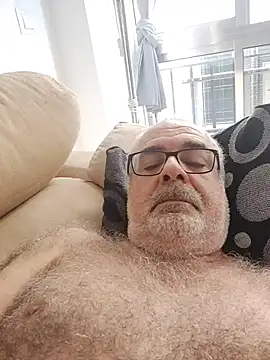 Snapshot of Satiro_Sevilla chatting on October 25, 2025, 3:23 pm Satiro Sevilla online show from October 25, 2025, 3:23 pm