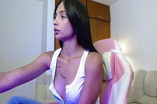 Snapshot of AnnitaSerna_ chatting on March 20, 2026, 3:18 am AnnitaSerna online show from March 20, 2026, 3:18 am