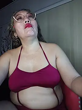 Snapshot of anniecoopeer chatting on June 3, 2026, 10:27 am anniecoopeer online show from June 3, 2026, 10:27 am