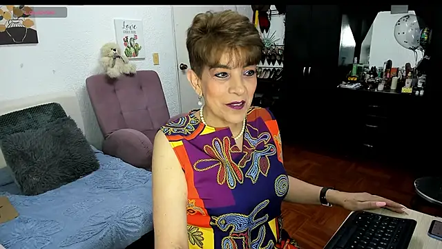 Angelina Stone 65 online show from January 8, 2026, 11:00 pm