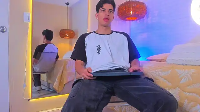 Benjamin More online show from July 6, 2026, 1:01 am