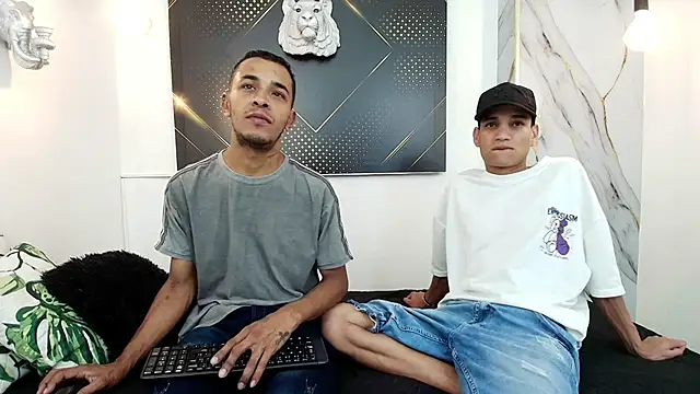 JordanAndAndrew online show from November 11, 2025, 8:25 pm