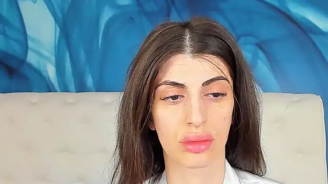 SkinnyDolly online show from April 18, 2026, 3:09 am